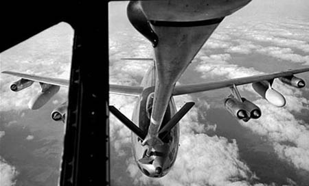47-years_chap-9_inflight_refueling_b-47_from_tanker